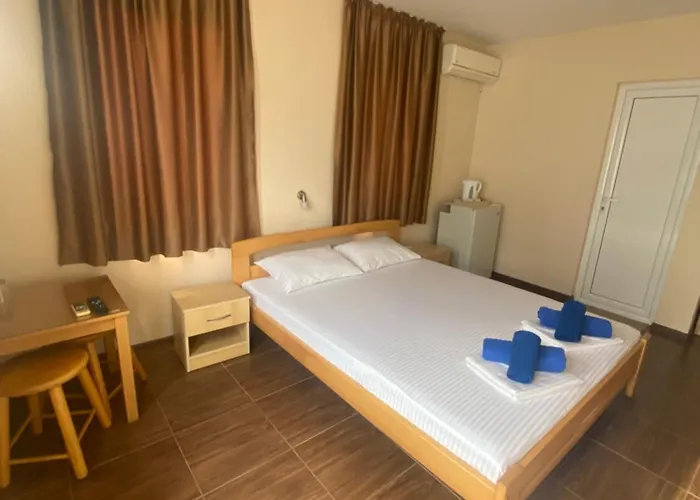 招待所 Gloria Houses-free Parking 3*