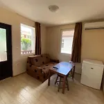 Pensión Gloria Houses-free Parking 3*