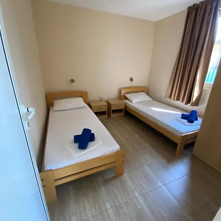 Gloria Houses-free Parking Pensión Varna