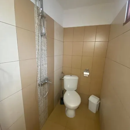 Гостьовий будинок Gloria Houses-free Parking 3*
